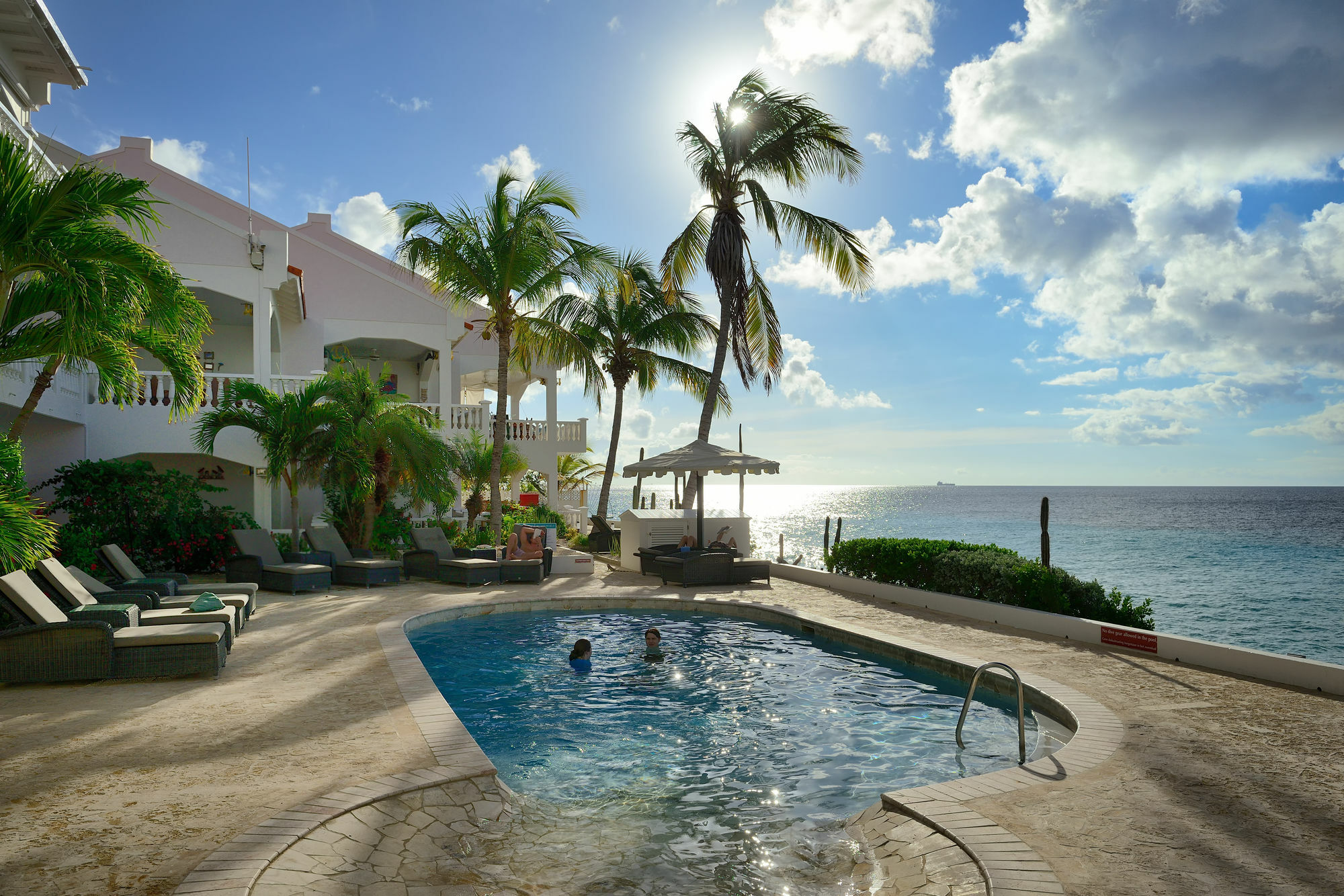Belmar Oceanfront Apartments Bonaire Exteriör bild