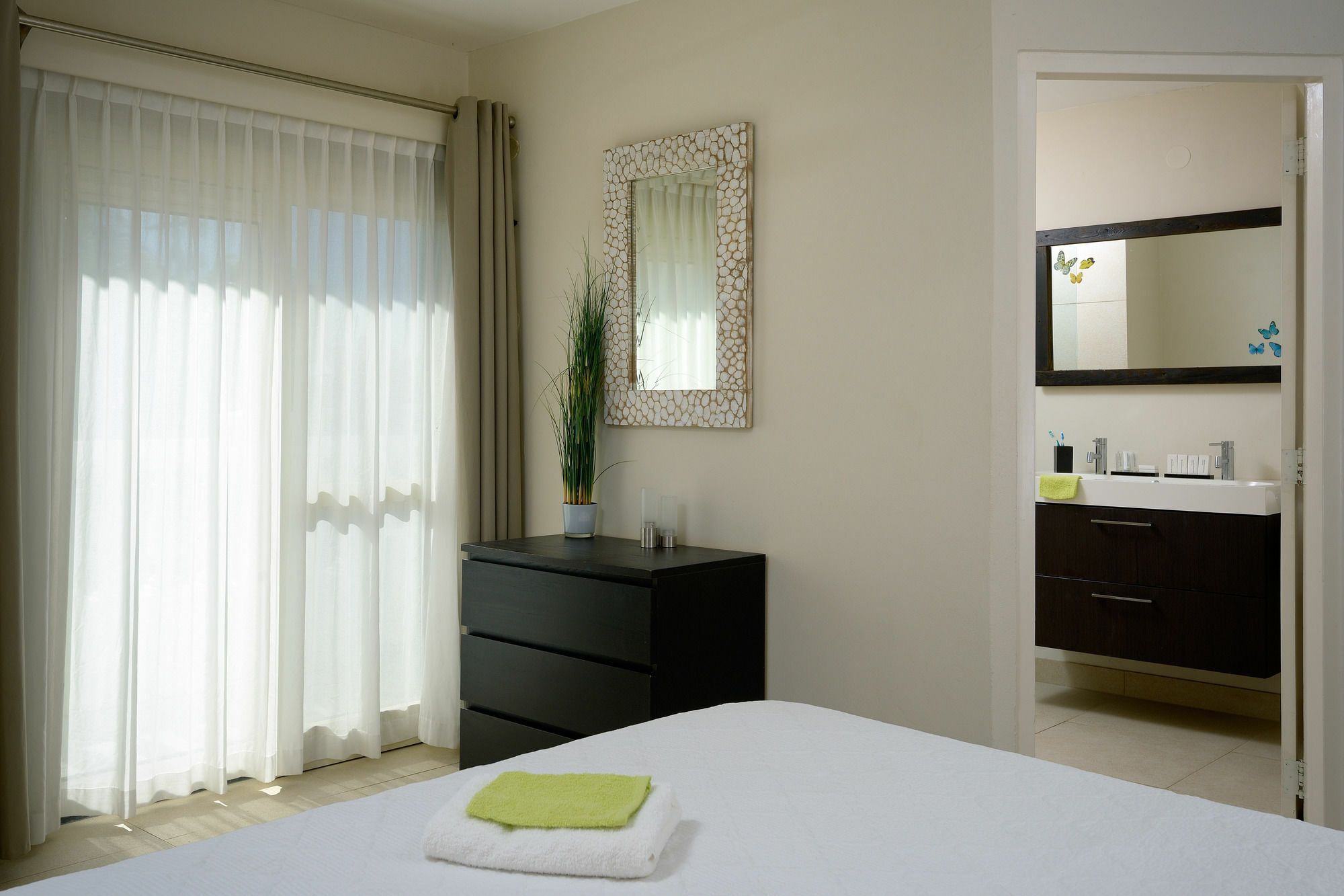 Belmar Oceanfront Apartments Bonaire Exteriör bild