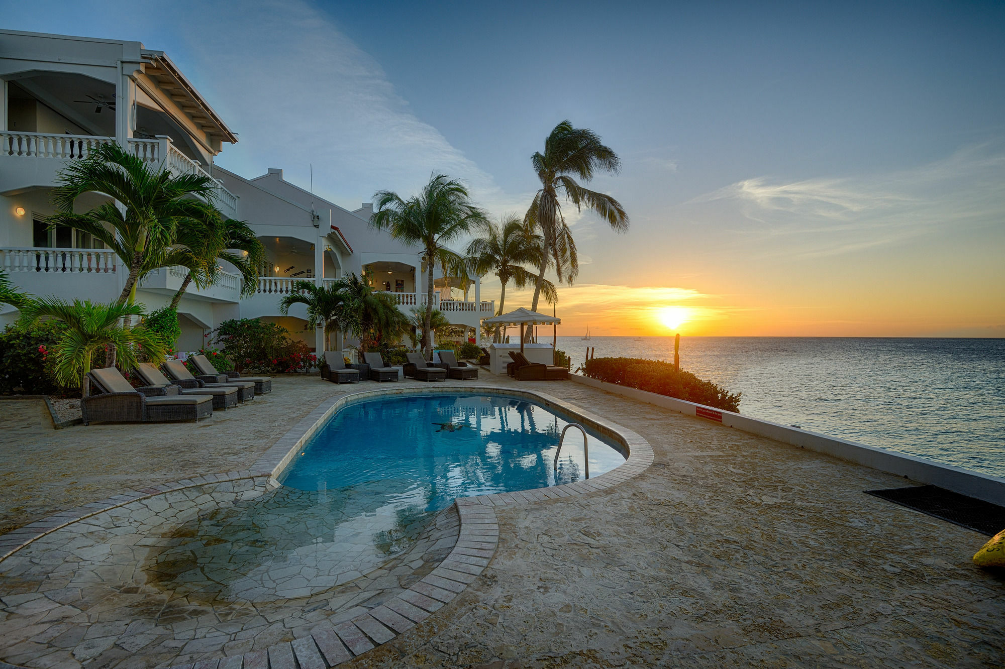Belmar Oceanfront Apartments Bonaire Exteriör bild