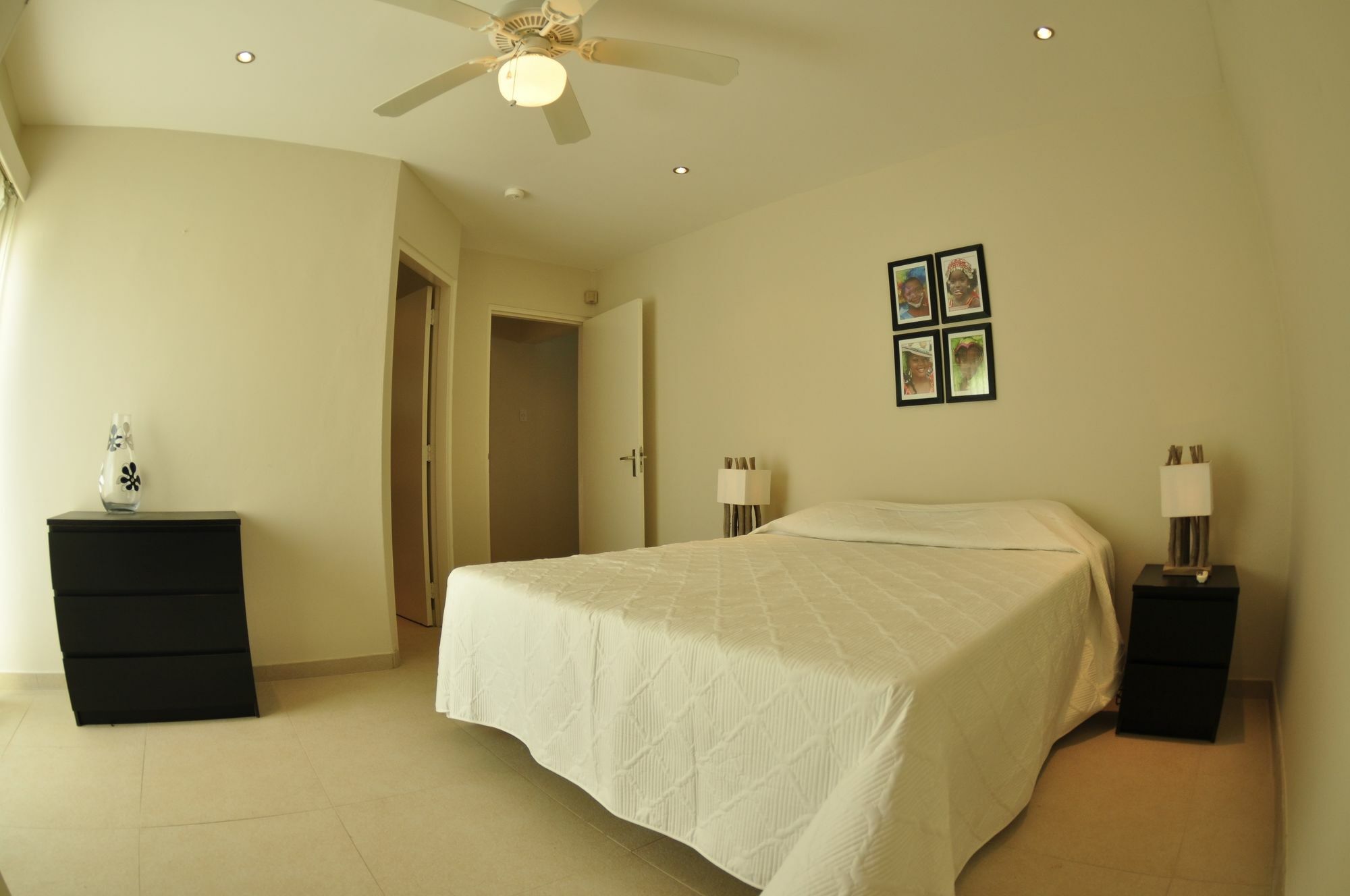 Belmar Oceanfront Apartments Bonaire Exteriör bild