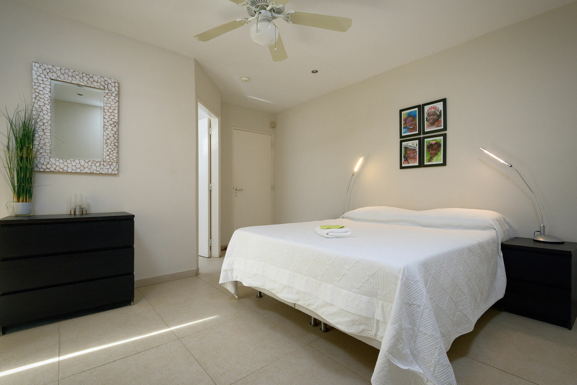 Belmar Oceanfront Apartments Bonaire Exteriör bild